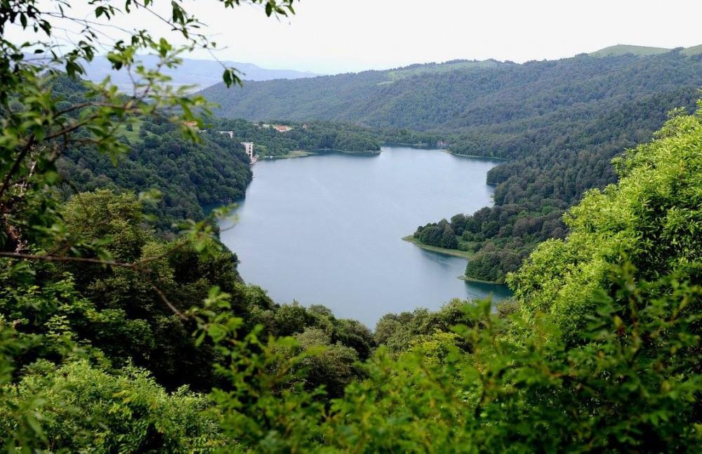 Goygol Lake opens its natural beauty to visitors PHOTO