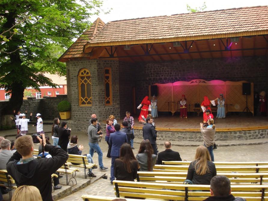 Slider Image 1