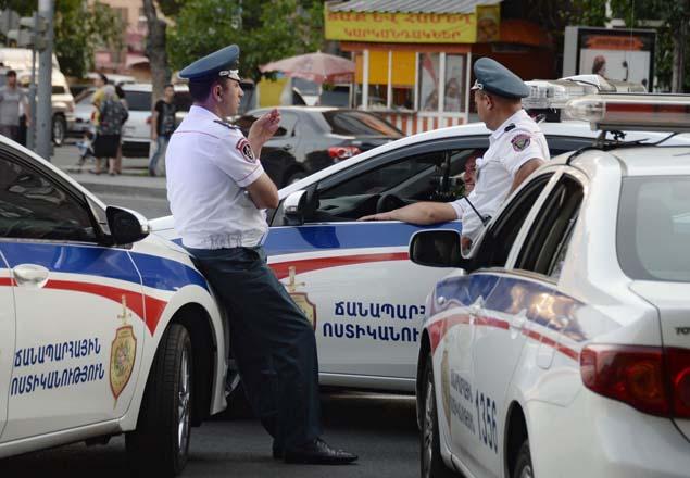Armed men seized police building in Yerevan UPDATE
