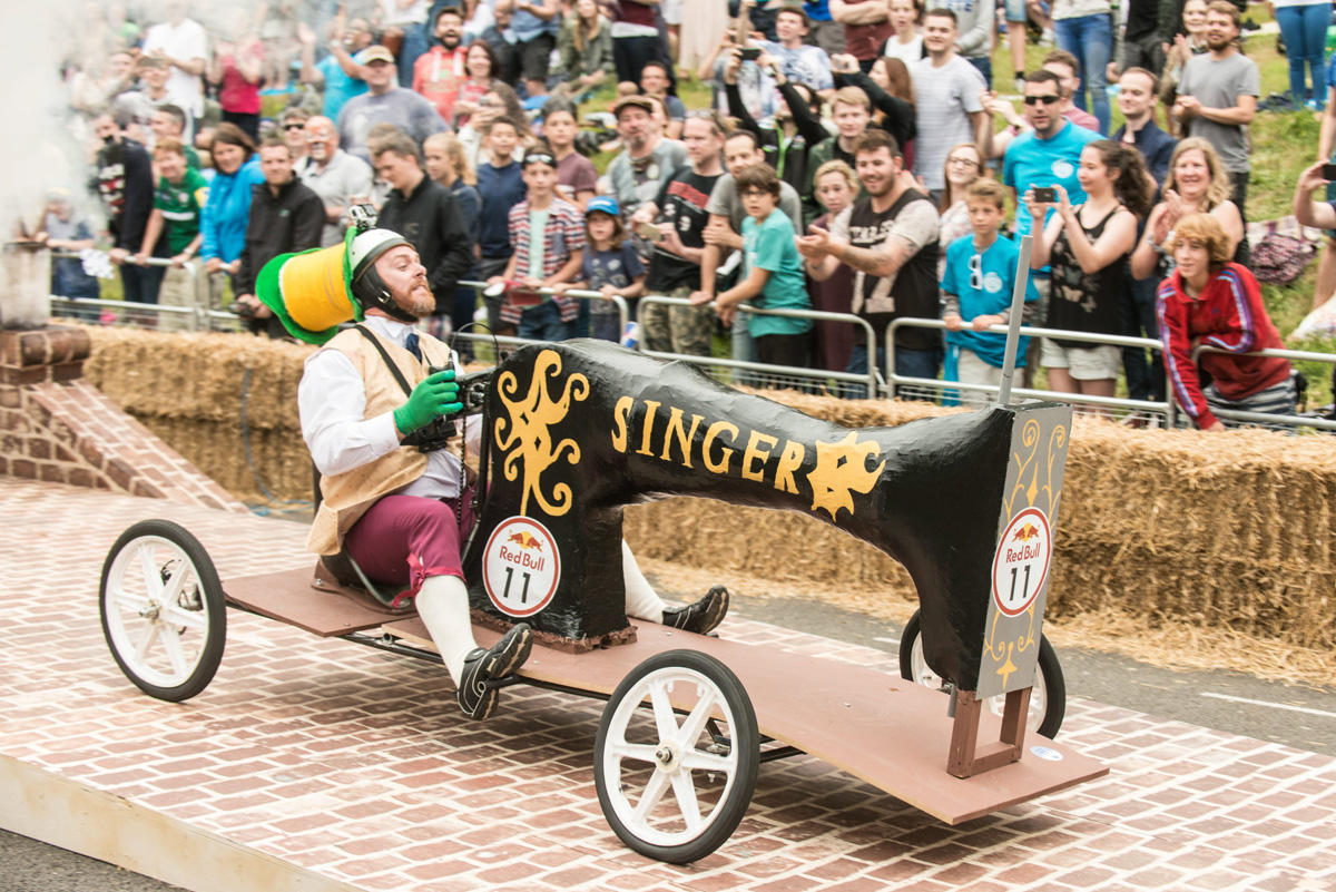 Risultati immagini per red bull soapbox race