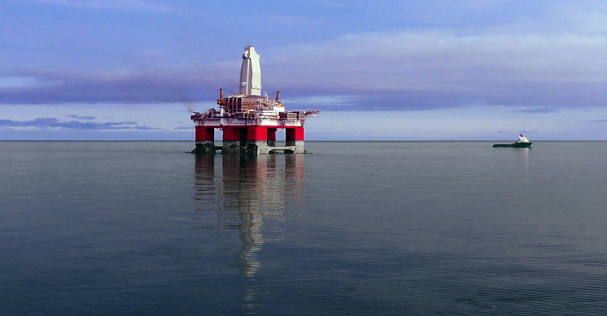 SOFAZ issues over $770 million for floating drilling rig project