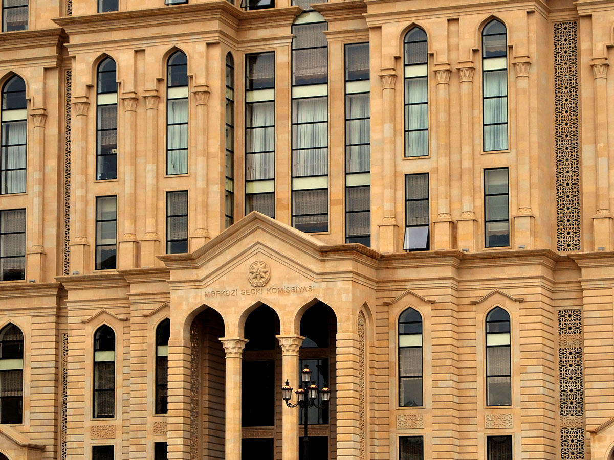 Azerbaijan’s election authority names media outlets for conducting free referendum campaigns