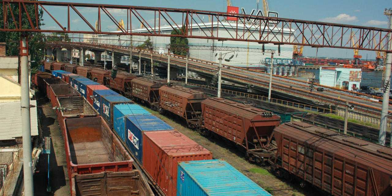 Ukraine to reduce cargo transportation tariffs on Silk Road