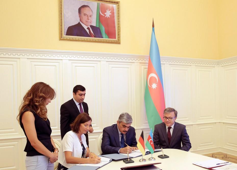 Azerbaijan, Germany ink deals [PHOTO]