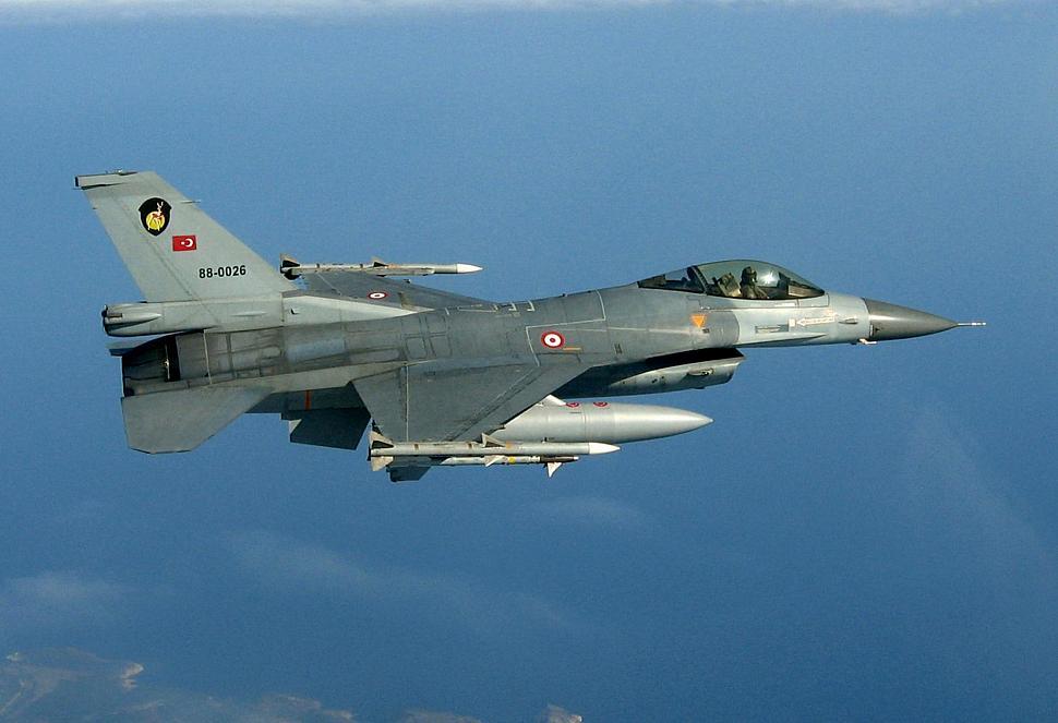 Turkish Air Force destroys 9 strongholds of terrorists