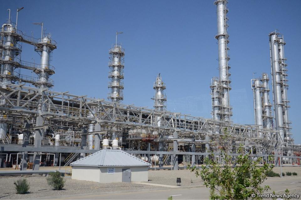 Azerbaijan’s carbamide plant built by 40 pct [PHOTO]