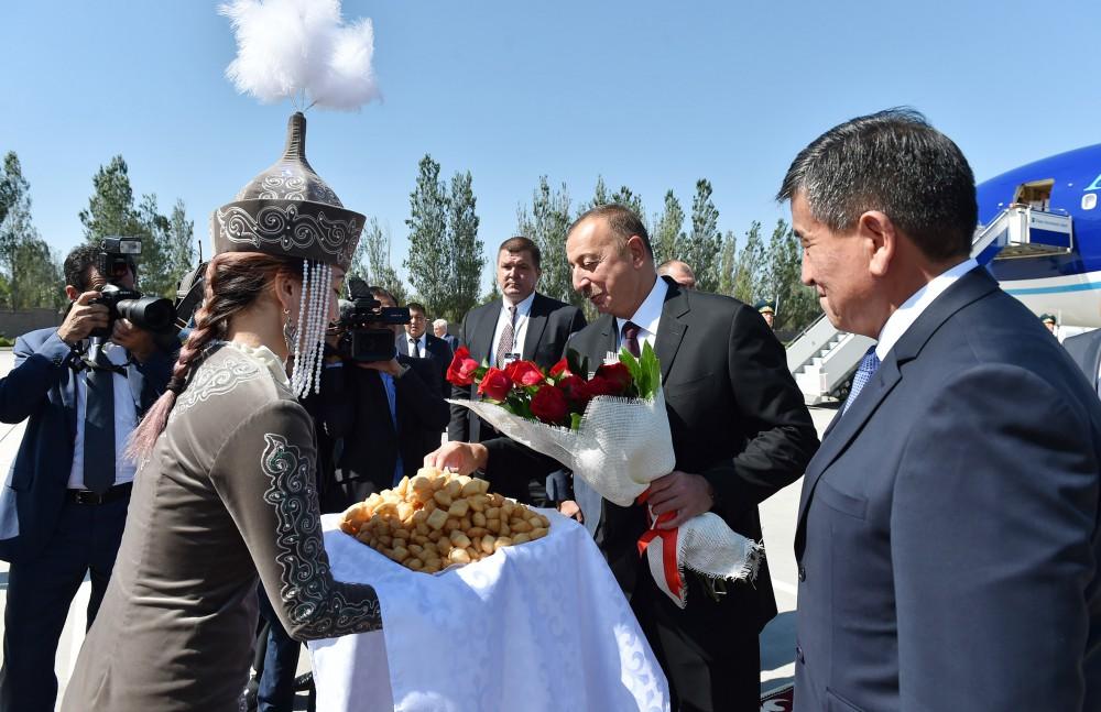 Ilham Aliyev arrives in Kyrgyzstan [PHOTO]