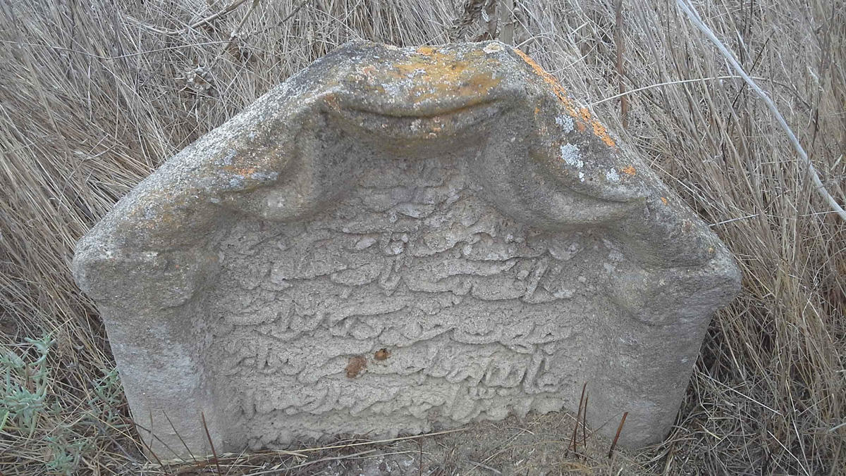 Ancient tombstones discovered in Neftchala [PHOTO]