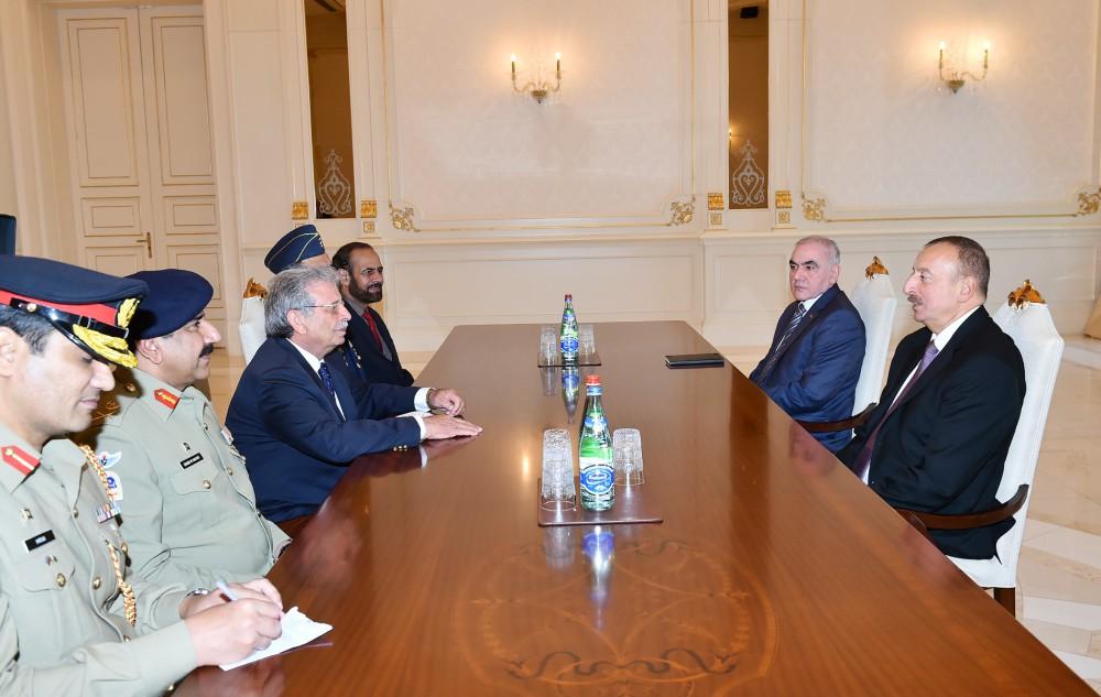 Ilham Aliyev receives Pakistan’s defense production minister [PHOTO/UPDATE]