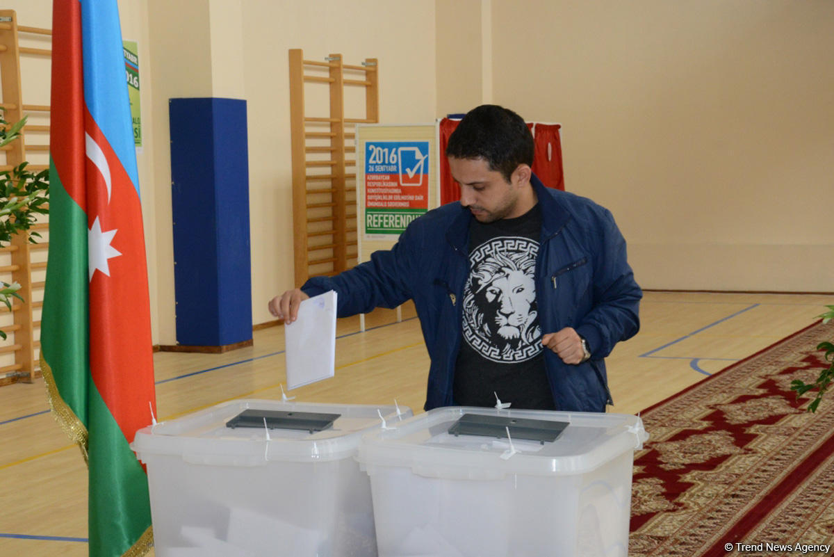 Observers hail organization level of referendum in Azerbaijan
