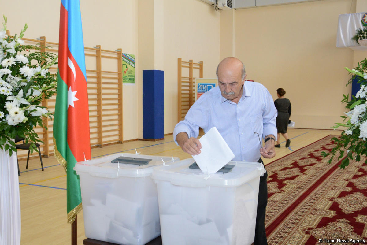 Referendum in Azerbaijan: Voter turnout at 69.7% as of 19:00