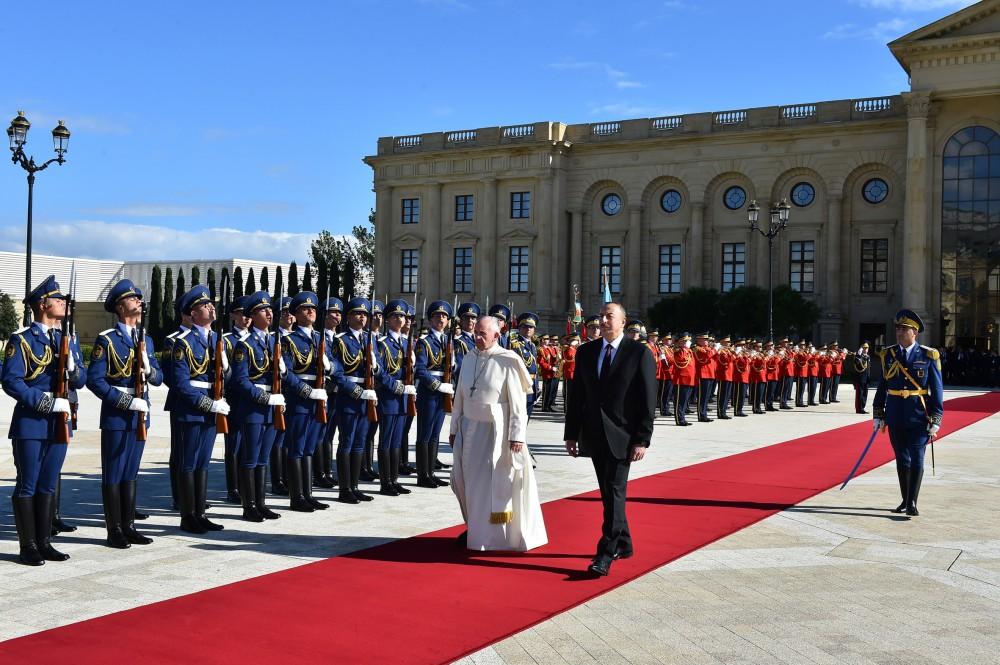 Official welcoming ceremony held for Pope Francis in Baku