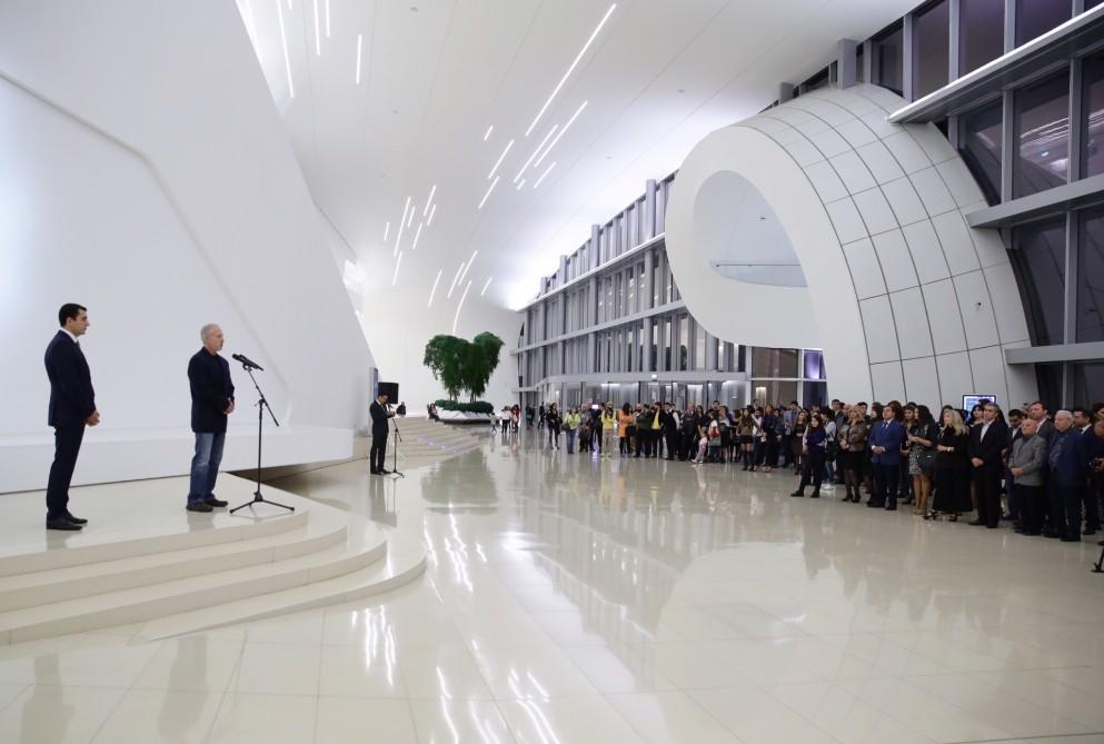 Theo Allof’s “Africa– Untamed” exhibition launched at Heydar Aliyev Center [PHOTO]