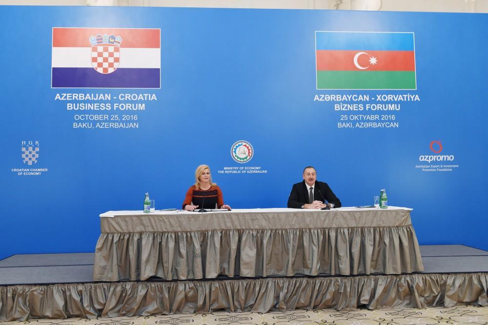 Azerbaijani, Croatian presidents attend business forum in Baku [PHOTO]