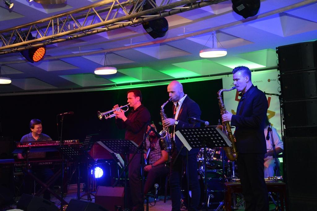 Famous Lithuanian Dainius Pulauskas Group performs in Baku [PHOTO]