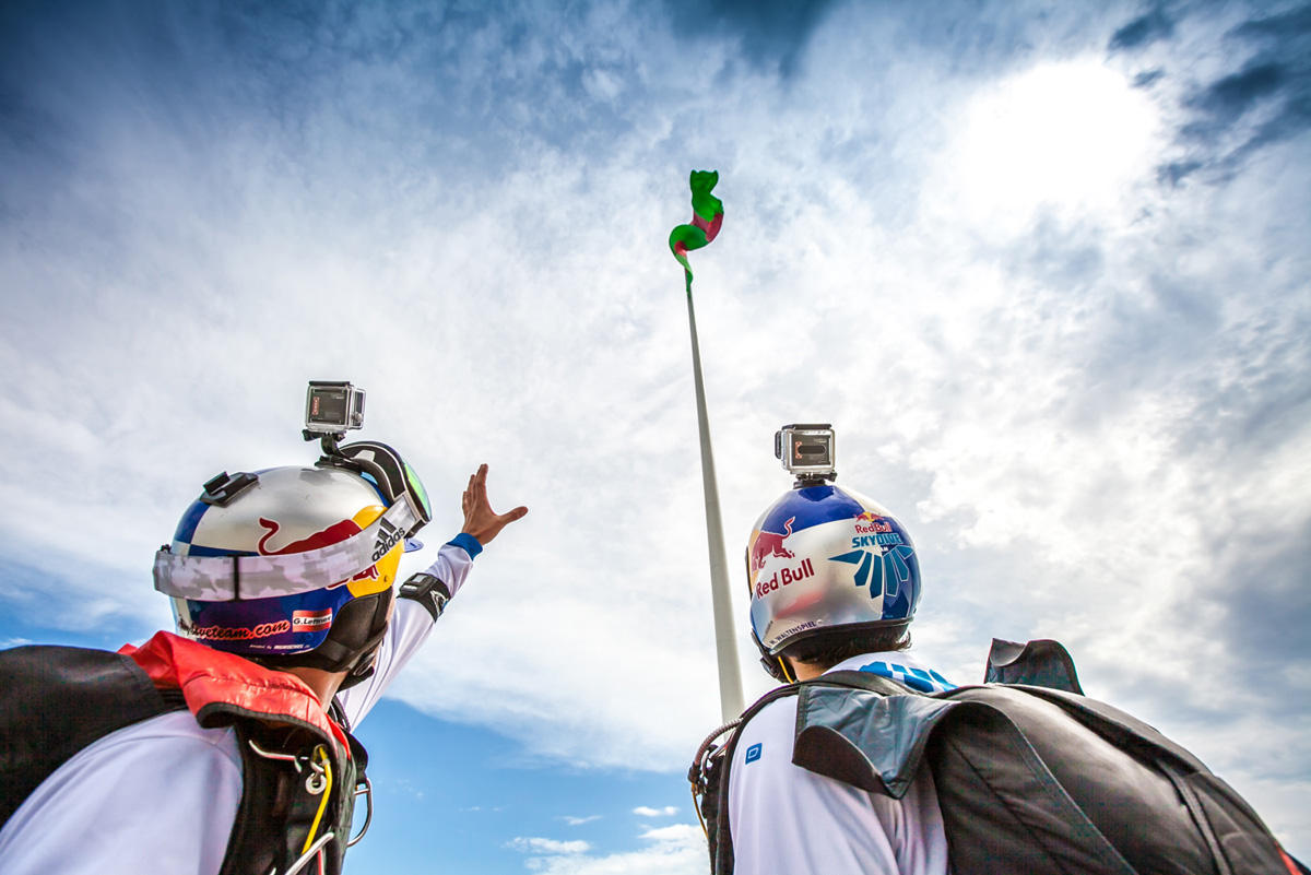 Skydive Red bull