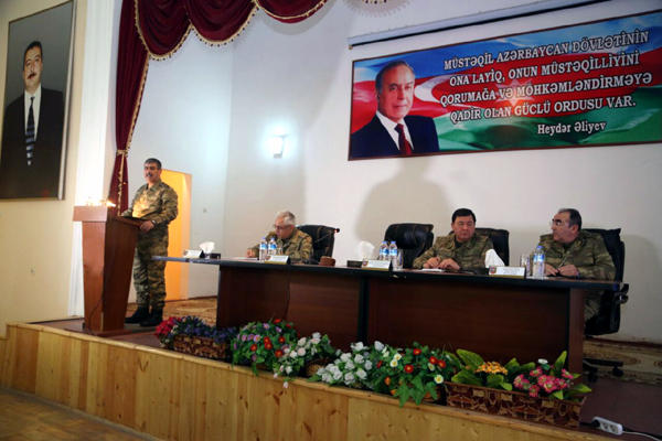 Defense Minister hails fighting ability, moral and psychological readiness of army [PHOTO]
