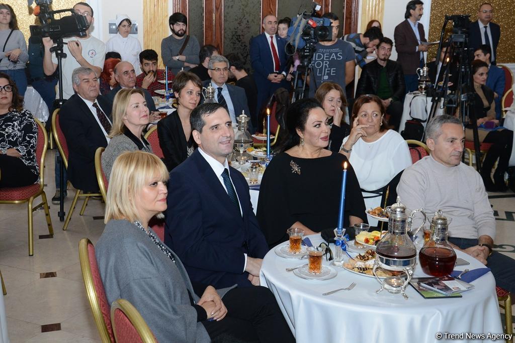 Robert Hossein, Turkan Soray awarded Eurasian Legend Award [PHOTO] - Gallery Image