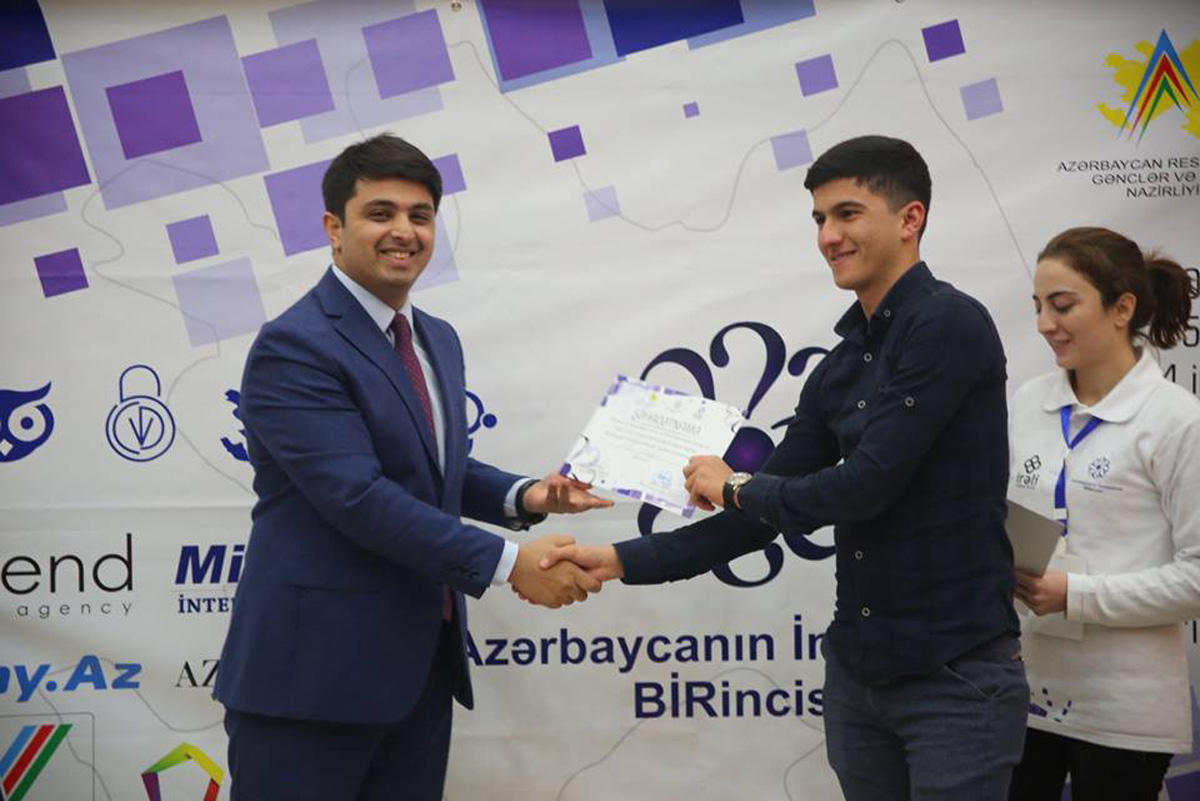 AIS finalists to meet in Baku [PHOTO]