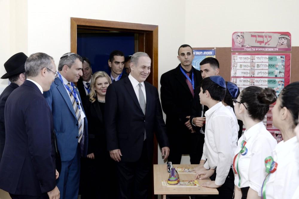 Israeli PM visits Chabad Ohr Avner Jewish educational center in Baku [PHOTO]