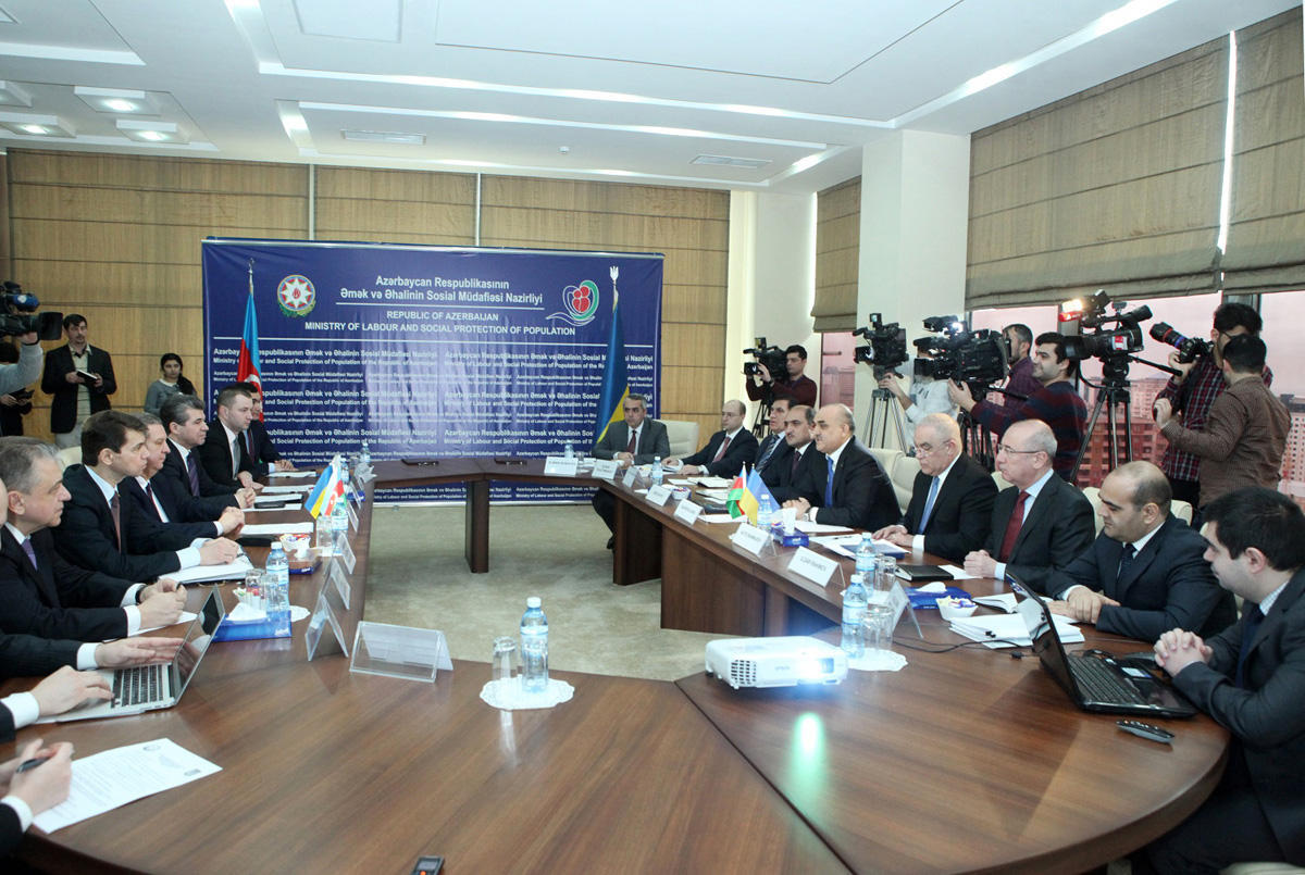 Azerbaijan, Ukraine enjoy big potential for cooperation in social sphere [UPDATE / PHOTO]