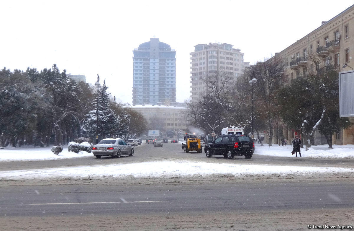 Beautiful pics of Baku covered in Snow [PHOTO]