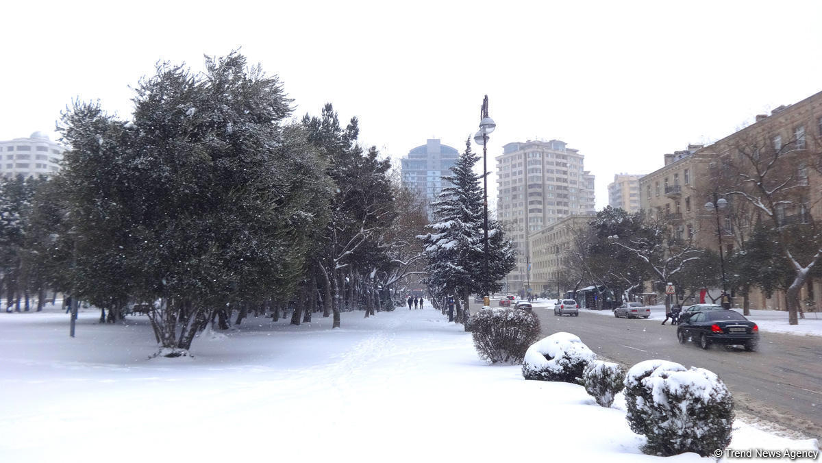 Beautiful pics of Baku covered in Snow [PHOTO]