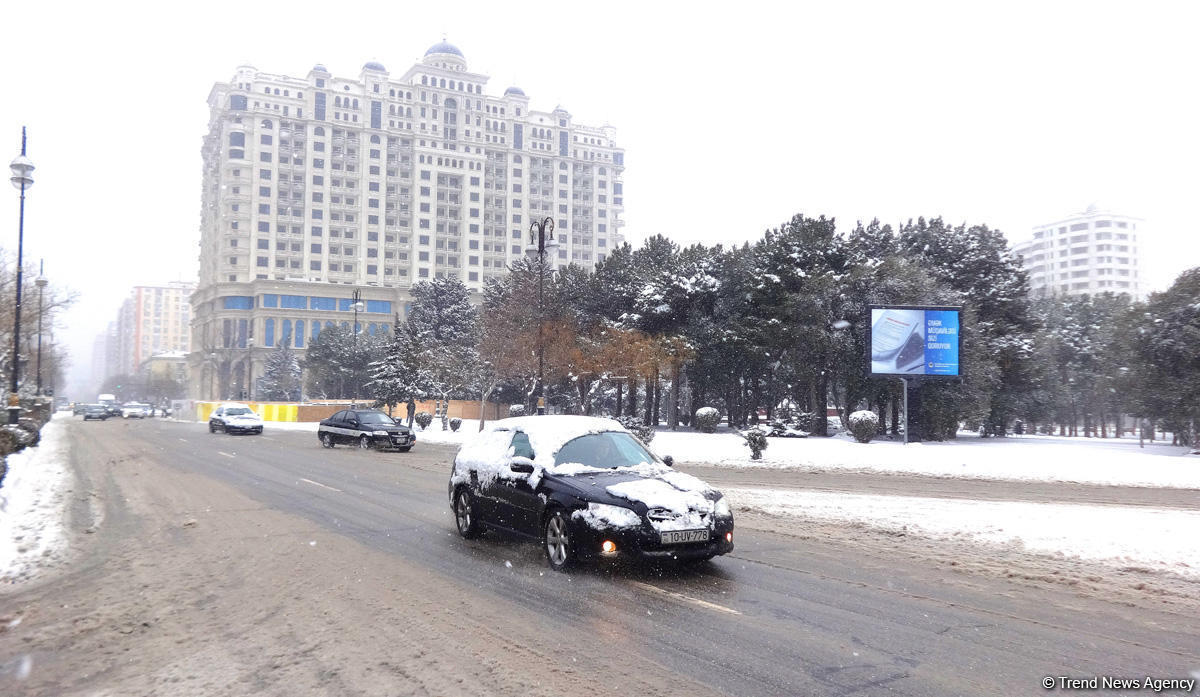 Beautiful pics of Baku covered in Snow [PHOTO]