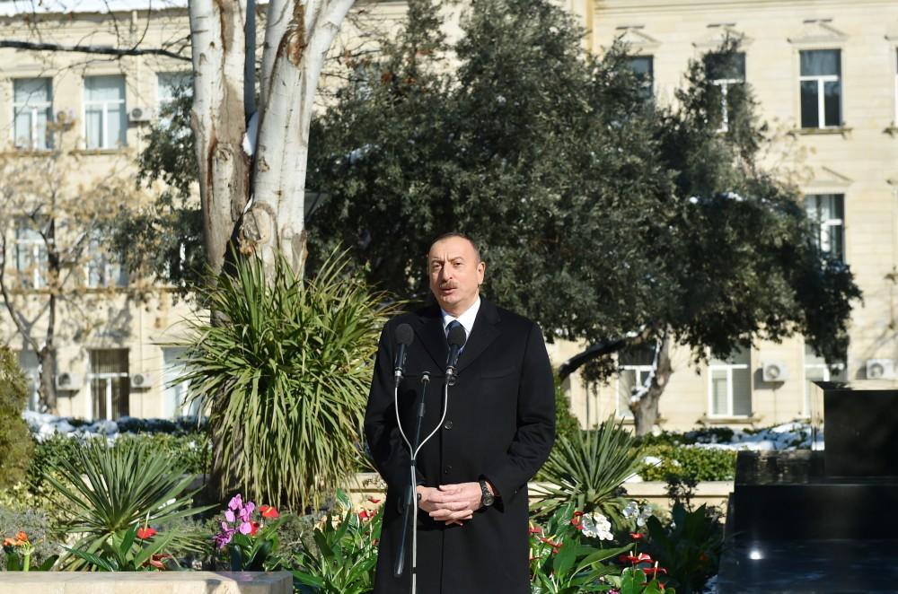 President Aliyev unveils monument to prominent conductor [ UPDATE / PHOTO]
