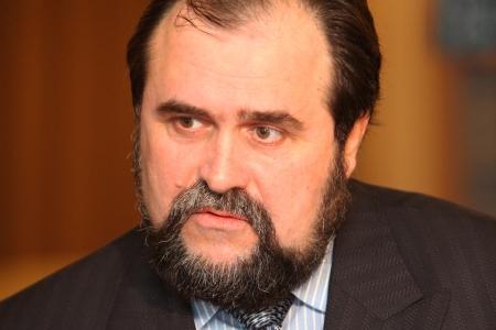 Expert says Karabakh conflict settlement is only way-out for recovery of Armenian economy
