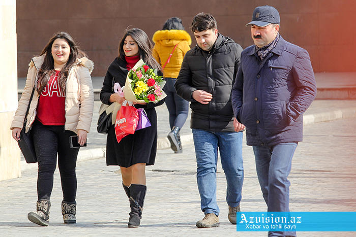 Valentine's Day for love birds [PHOTO]