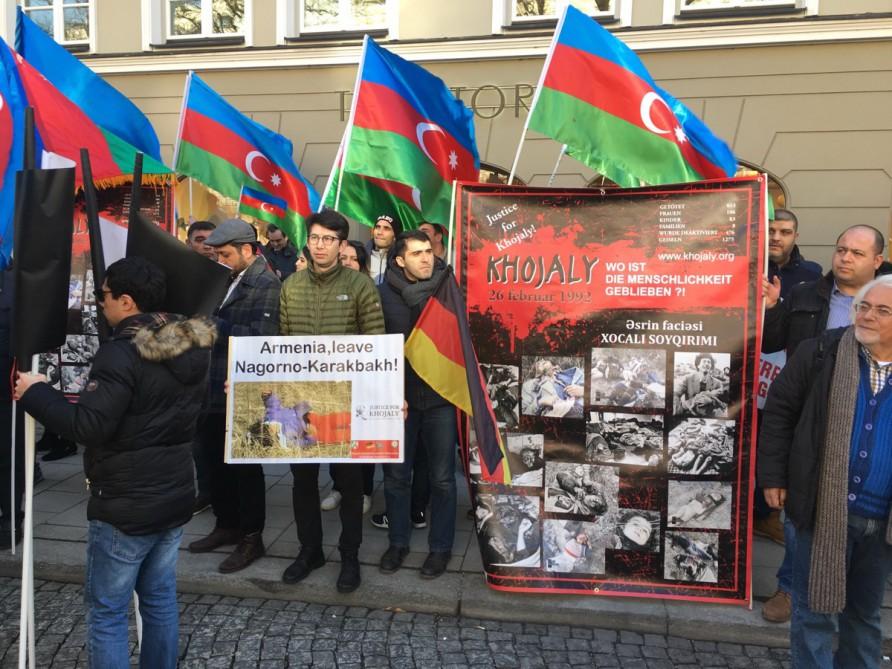 Azerbaijanis hold protest rally on Khojaly genocide [PHOTO] - Gallery Image