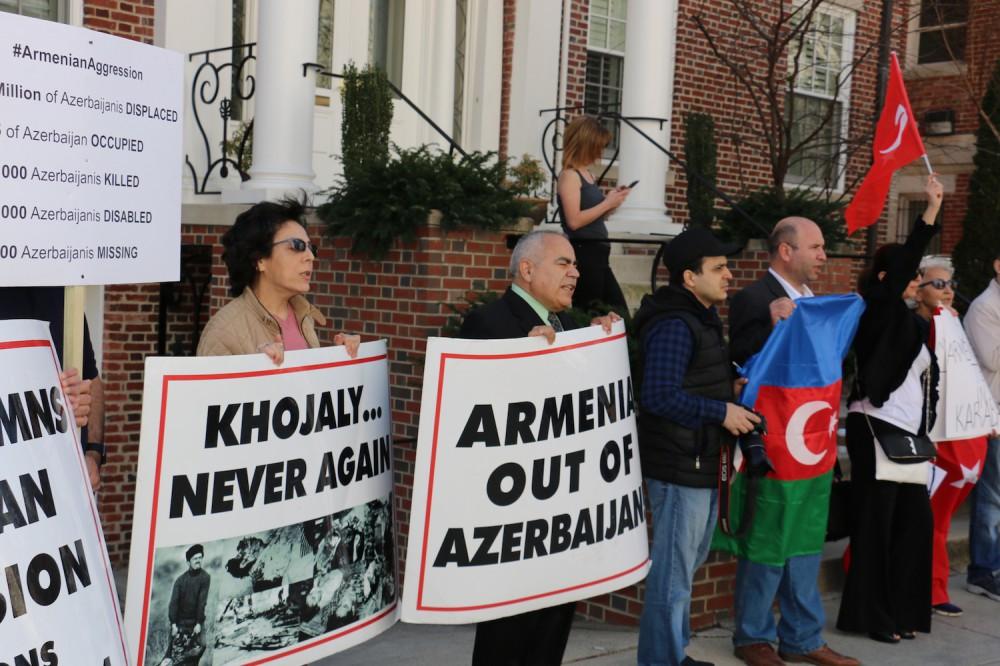 U.S. Azeris Network organizes protest rally outside Armenian Embassy in Washington [PHOTO]