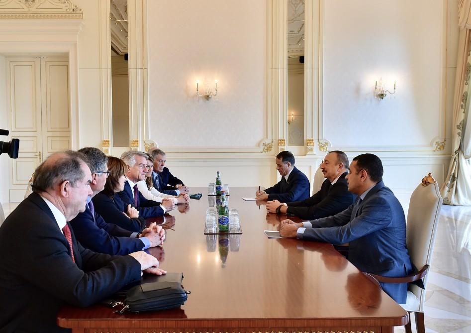 President Aliyev receives French delegation [UPDATE / PHOTO]