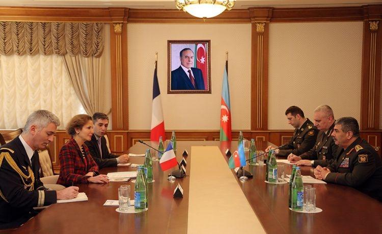 Defense minister, French envoy mull Nagorno-Karabakh conflict resolution