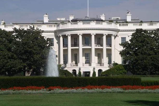 Another person tries to jump White House fence