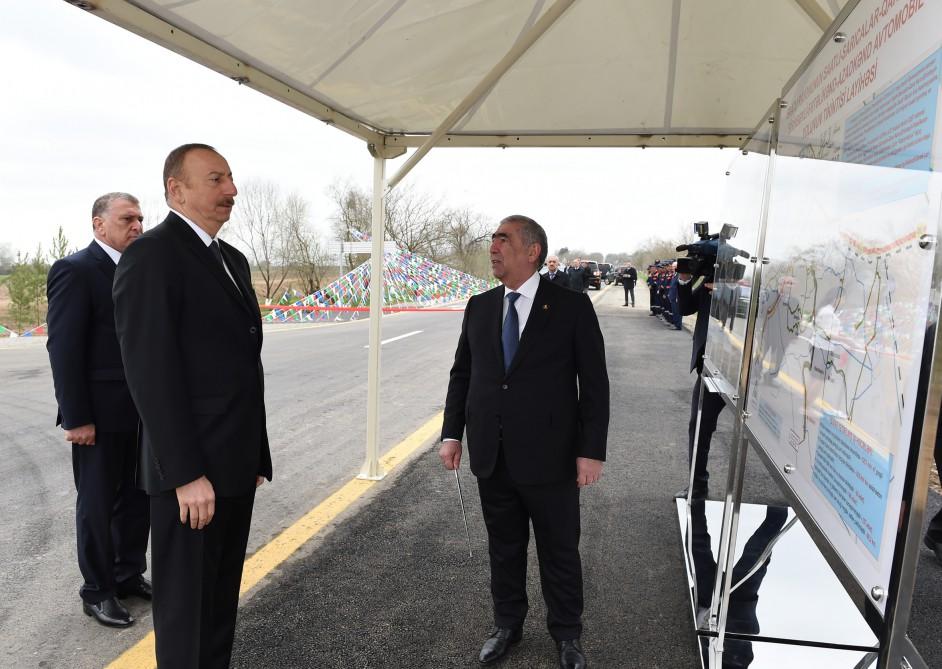 President Aliyev arrives in Saatli [UPDATE / PHOTO]