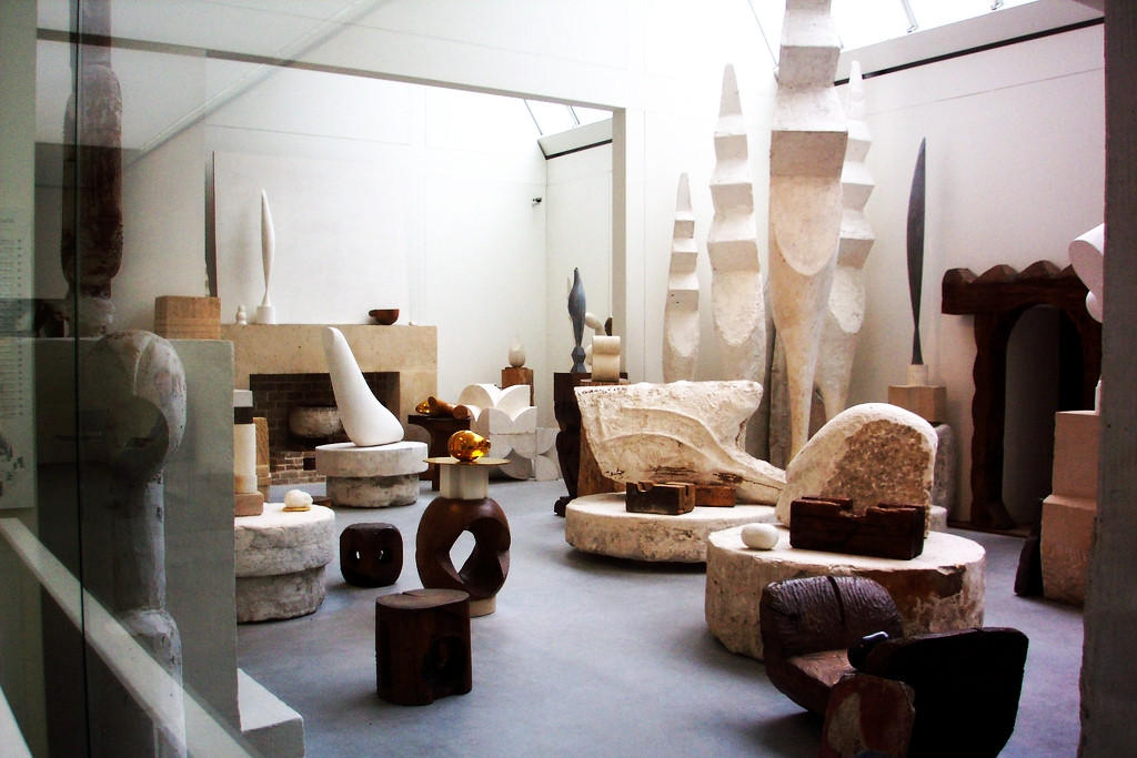 Baku to host exhibition of Romanian sculptor - Gallery Image