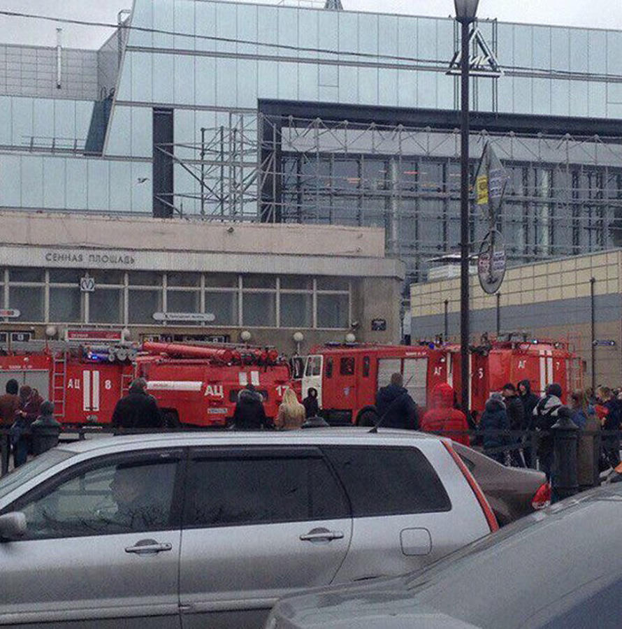 Blast in St. Petersburg metro: 10 killed [UPDATE]