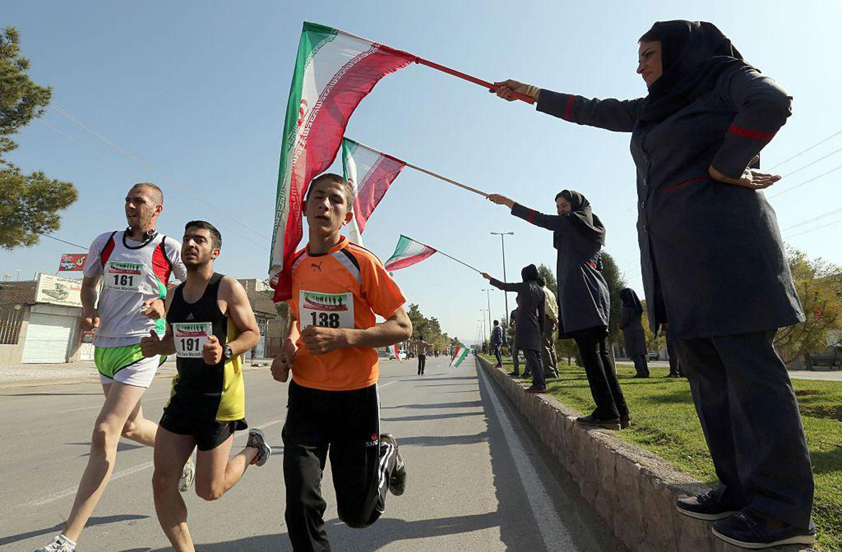 Iran holds 1st Int'l marathon [PHOTO]