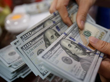 US dollar falls in price in Kazakhstan third day in a row