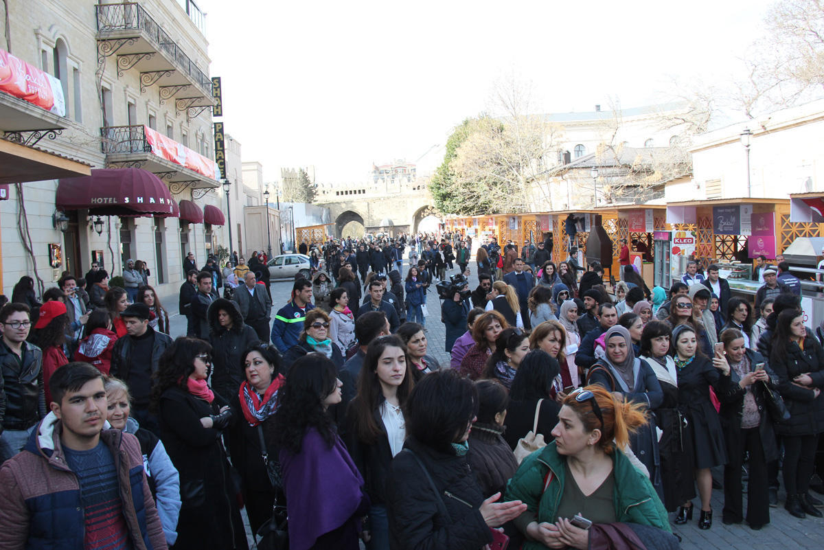 Baku Shopping Festival continues to surprise shopaholics [PHOTO]