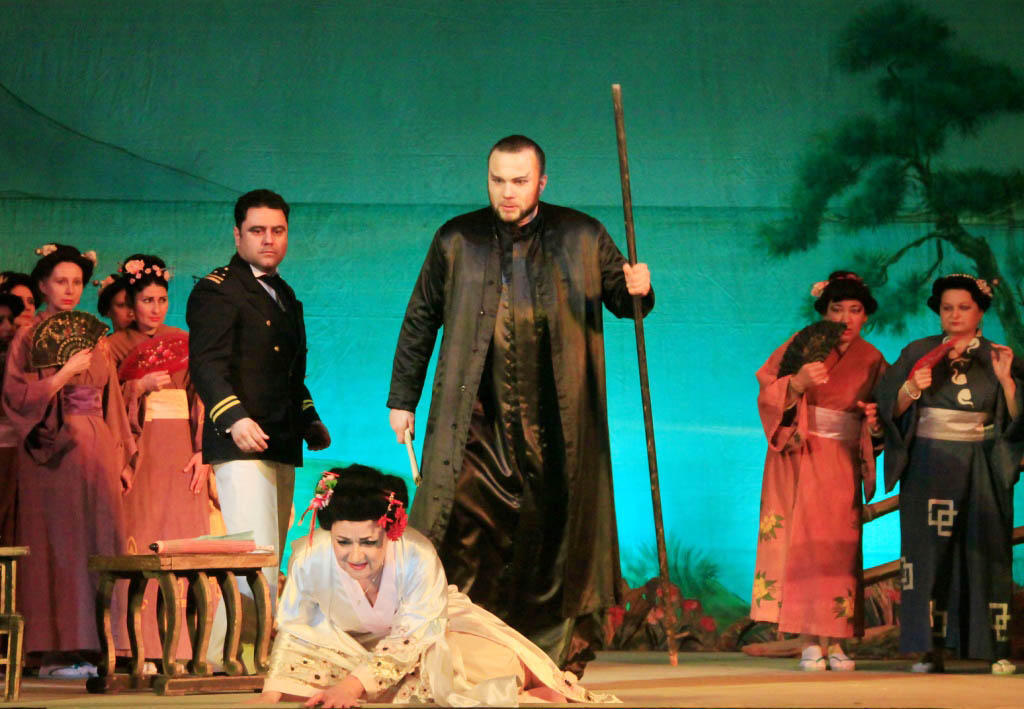 Kazakh opera star invited to Baku