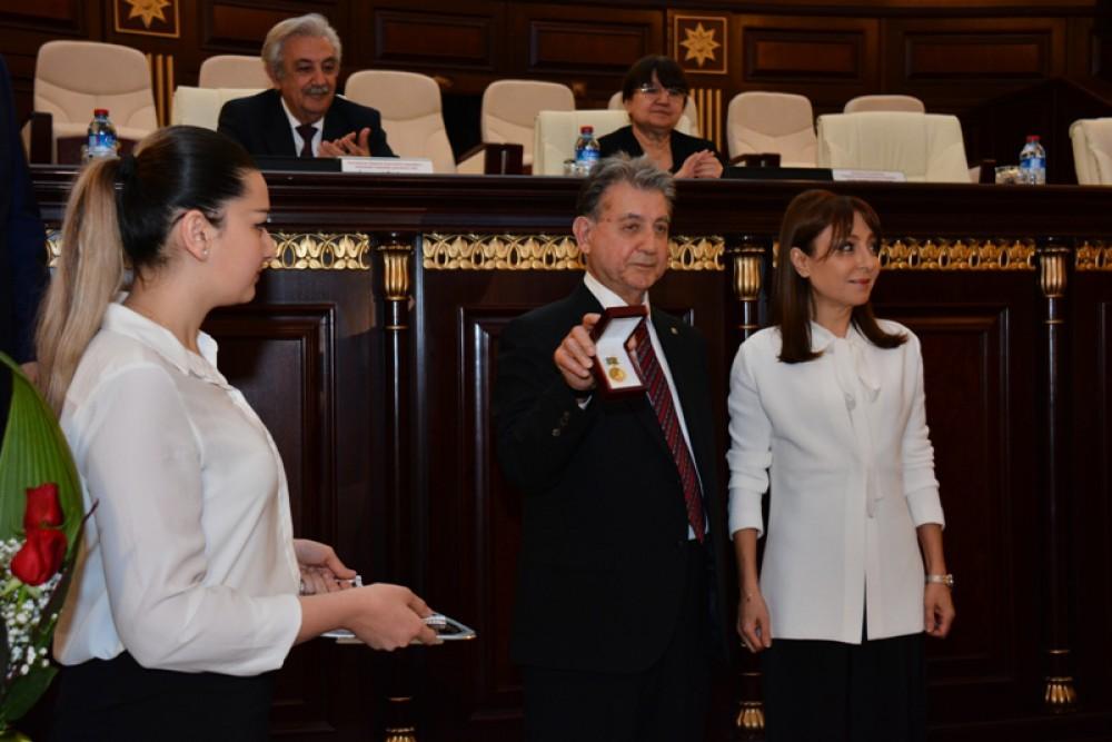 Professor Nargiz Pashayeva receives “Nizami Ganjavi Gold Medal”