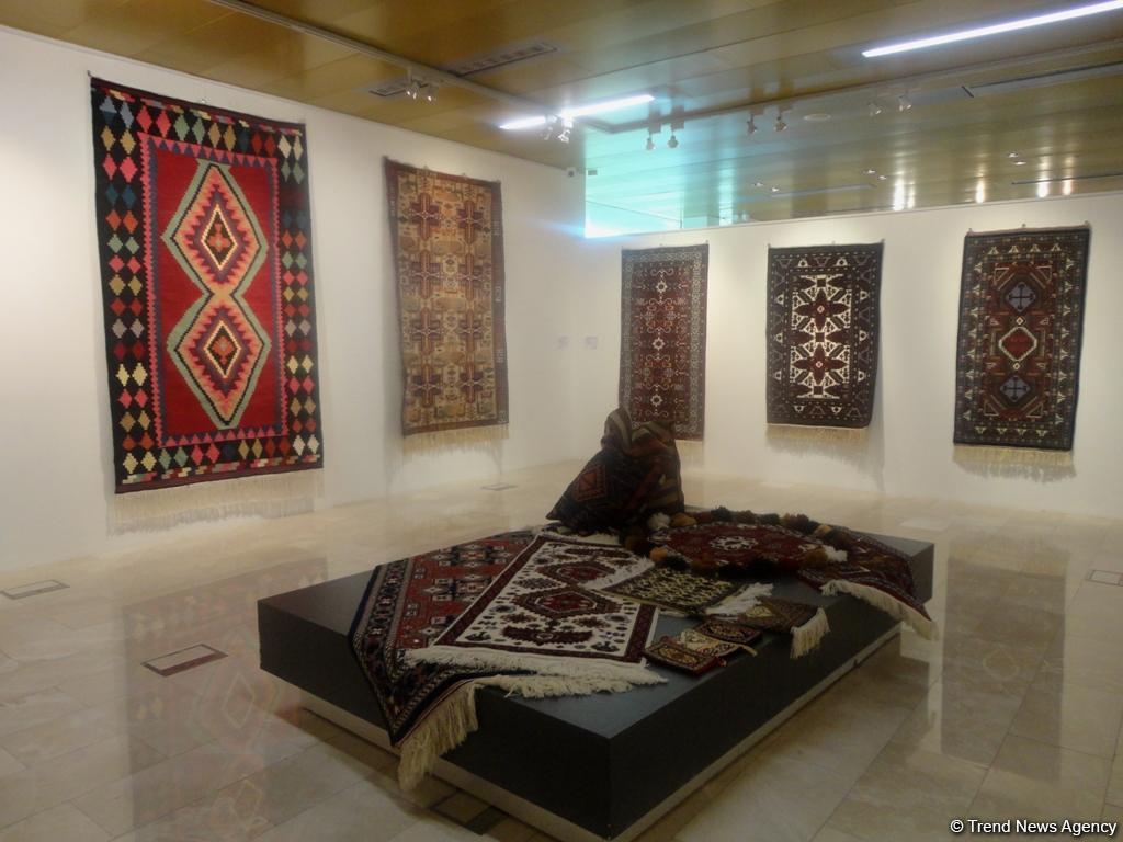 Carpet Weavers’ Day marked in Baku [PHOTO]