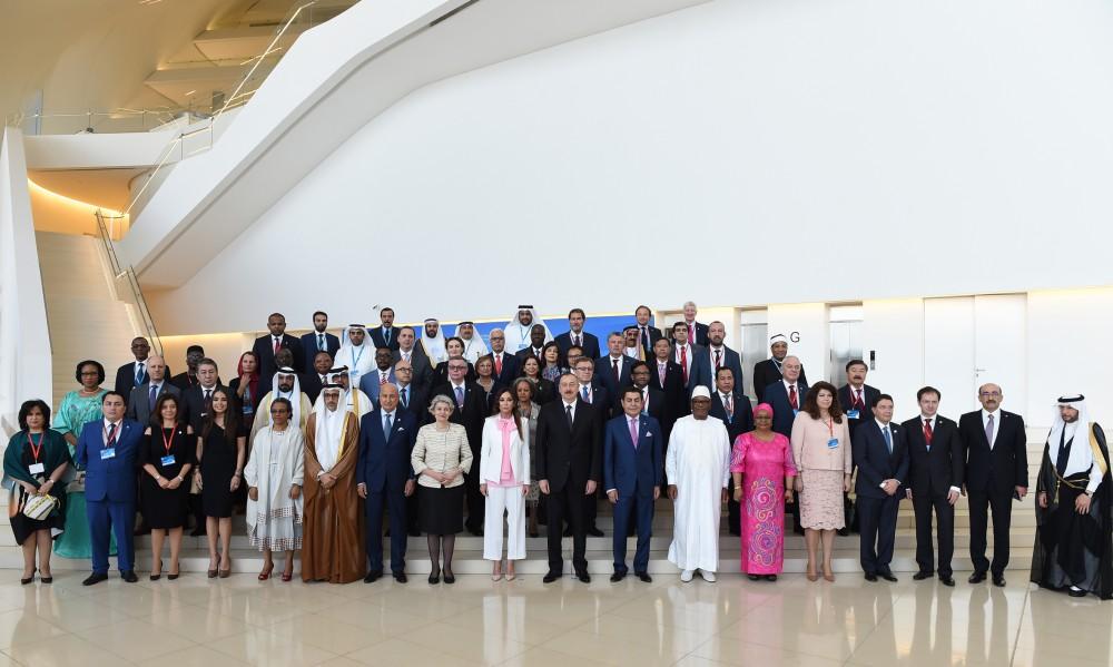 Int'l community comes together in Baku for peace, sustainable development
