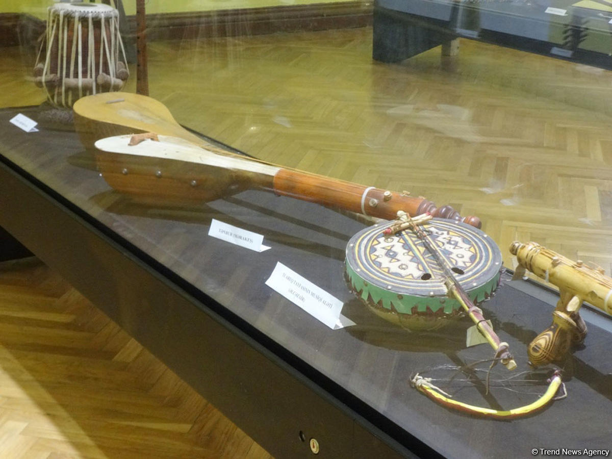 Exhibition of Islamic countries’ national musical instruments opens [PHOTO]