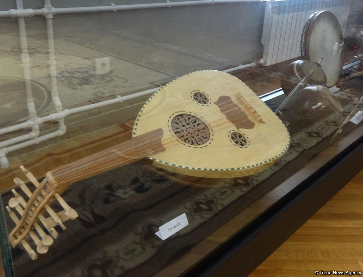 Exhibition of Islamic countries’ national musical instruments opens [PHOTO]