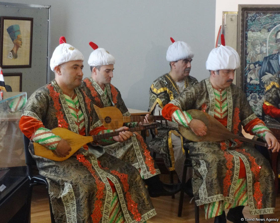 Exhibition of Islamic countries’ national musical instruments opens [PHOTO]