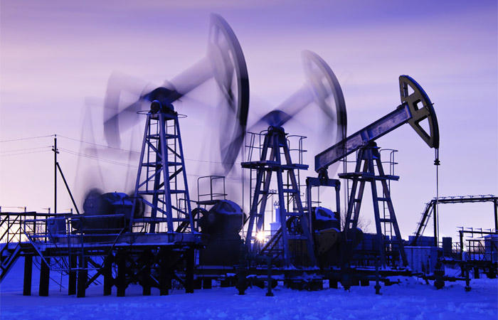 Crude prices jump on expectation of extended crude supply cut
